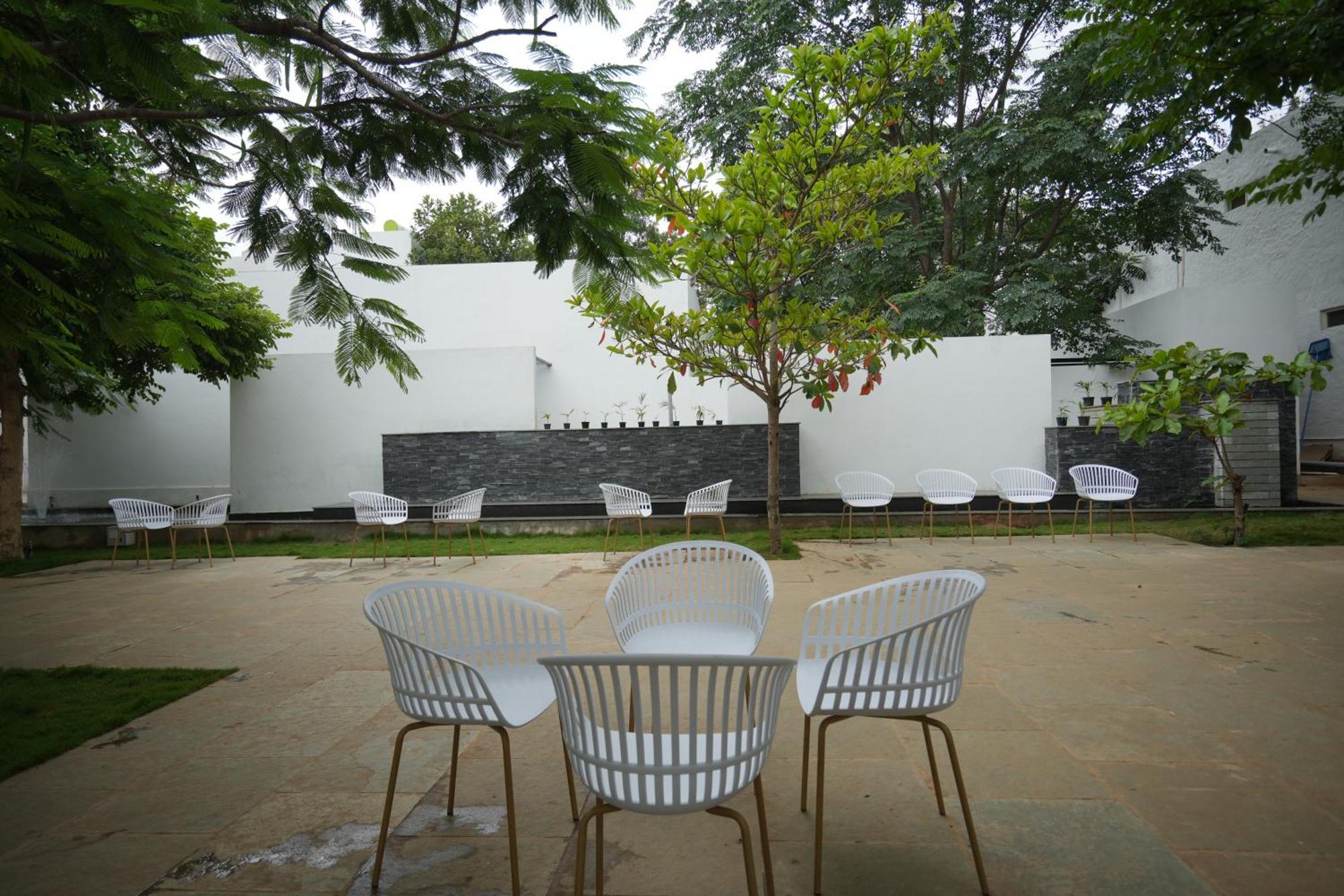 Hotel Happy Retreats - Kai Chik Ballāpur Esterno foto