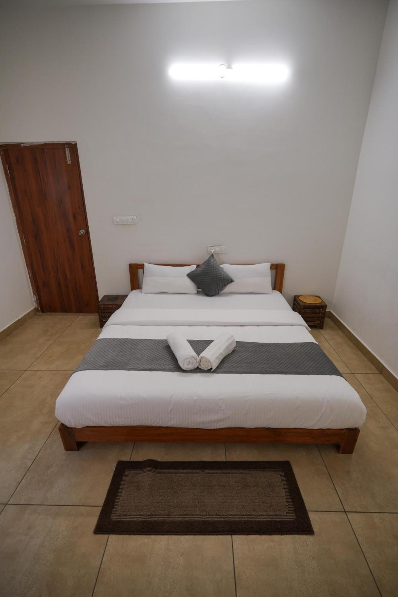 Hotel Happy Retreats - Kai Chik Ballāpur Esterno foto